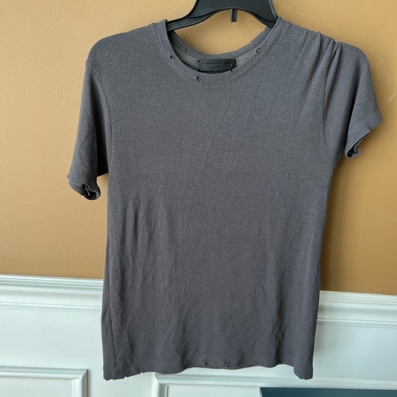 susanne karlsson Tops - Susanne Karlsson Women’s Grey Distressed Sweater Short Sleeve Tee Size XS